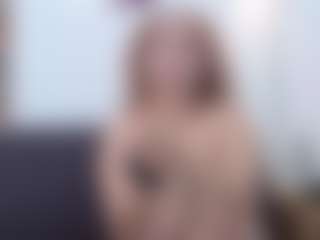Live cam show with Kristen-AE - Shaved Pussy on livesuperchat.net