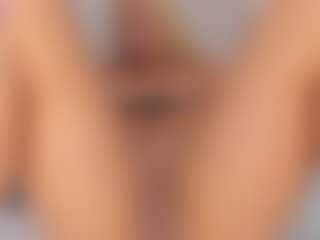 Live cam show with Shelynna - Striptease on fapnchat