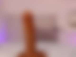 Live cam show with Shelynna - Spank Blonde Hair on Dare Cams