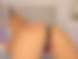 Live cam show with Shelynna - Twerk on Camsoda