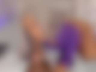 Live cam show with Shelynna - Ass Bouncing on Fling VIP Chat