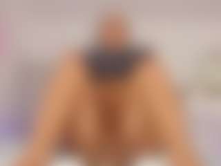 Live cam show with Shelynna - Latina Petite on Camsoda | colombia