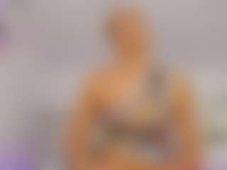 Live cam show with Shelynna - Blonde Hair Petite on Camsoda