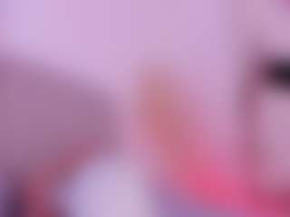 Live cam show with Shelynna - Blonde Hair Petite on Camsoda