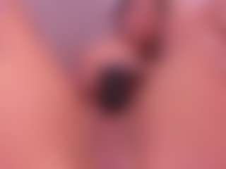 Live cam show with Shelynna - Teen (18+) on Milf Play