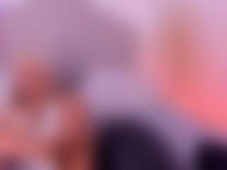 Live cam show with Shelynna - Full Nudity on Dolls Live