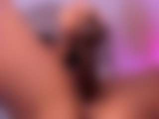 Live cam show with Shelynna - Blonde Hair Petite on Camsoda