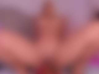 Live cam show with Shelynna - BBW Shaved Pussy on Camsoda