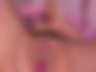 Live cam show with Shelynna - Flashing on Latina Girls