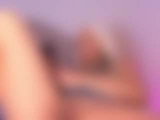 Live cam show with Shelynna - Deepthroat on mypornchat.com