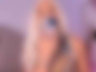 Live cam show with Shelynna - Flashing on Instabang