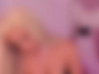 Live cam show with Shelynna - Blonde Hair on milfzrlive.com