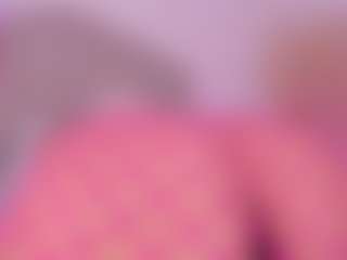 Live cam show with Shelynna - Striptease on Camsoda