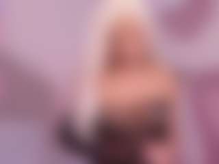 Live cam show with Shelynna - Blonde Hair on Camsoda