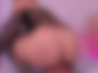 Live cam show with Shelynna - Squirt Blonde Hair on Camsoda