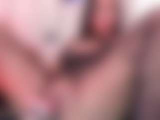 Live cam show with AliceRoys - BBW Teen (18+) on SmokeAndPoke