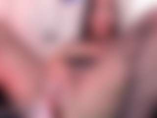 Live cam show with AliceRoys - Full Nudity on SmokeAndPoke