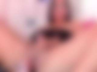 Live cam show with AliceRoys - Dildo Or Vibrator on StripNow
