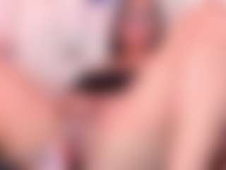 Live cam show with AliceRoys - Ass Bouncing on Dolls Live