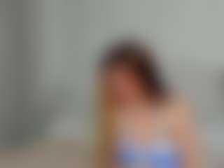 Live cam show with Eva-LewisValley - Petite on mypornchat.com