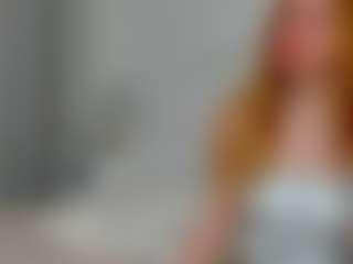 Live cam show with Eva-LewisValley - Red Hair on AdultVida.com