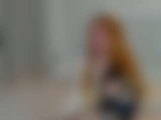 Live cam show with Eva-LewisValley - Camel Toe on Camsoda