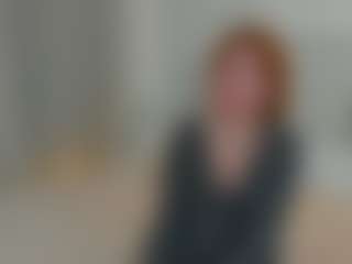 Live cam show with Eva-LewisValley - Public Red Hair on dropp.cam