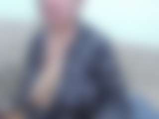 Live cam show with Miah Collings - Camel Toe on Milf Play