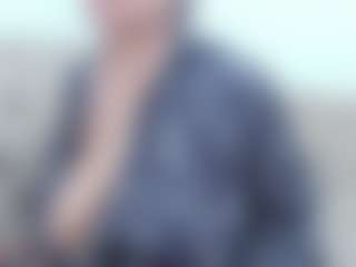 Live cam show with Miah Collings - Brown Hair on boobsie.com
