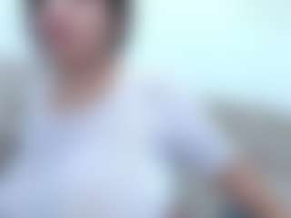 Live cam show with Miah Collings - Hairy Pussy on SmokeAndPoke