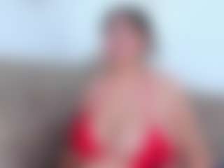Live cam show with Miah Collings - Hairy Pussy Brown Hair on Camiplay Live