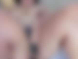 Live cam show with Miah Collings - Hairy Pussy Brown Hair on Camming Site