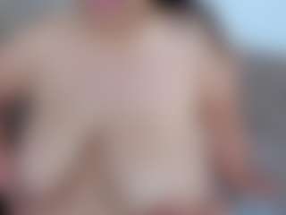 Live cam show with Miah Collings - Camel Toe on Dolls Live