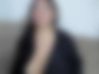 Live cam show with Miah Collings - Body Massage on livesexfox.com