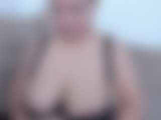 Miah Collings's Live Sex Cam Show