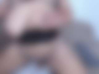Live cam show with Miah Collings - Body Massage on CamSodaAdn