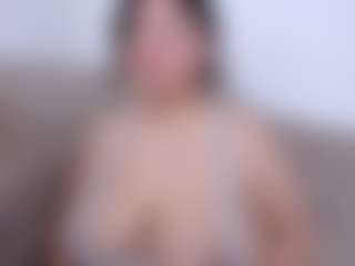Live cam show with Miah Collings - Camel Toe on sexylive.show