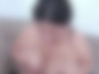 Live cam show with Miah Collings - Fingers on Camsoda