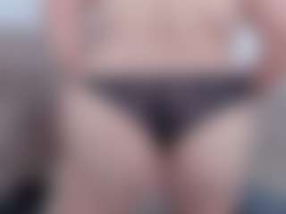 Live cam show with Miah Collings - Hairy Pussy on StripNow