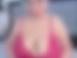 Live cam show with Miah Collings - Brown Hair on SinfulBabes