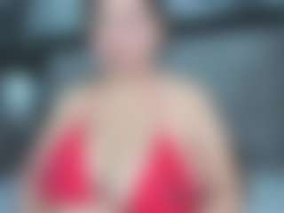 Live cam show with Miah Collings - Striptease on UwU Esports