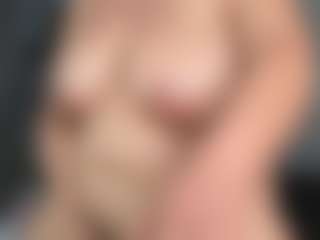 Live cam show with Miah Collings - Hairy Pussy on Camversity