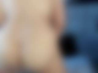 Live cam show with Miah Collings - Colombia on Camsoda