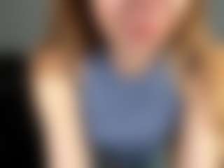 Live cam show with MiaxLust - Flirt on chickslive.net
