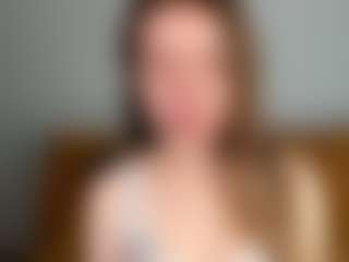 Live cam show with MiaxLust - Flirt on CamwithHer
