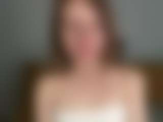 Live cam show with MiaxLust - Petite on livesuperchat.net