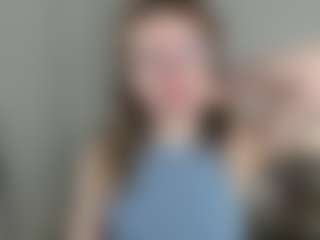 Live-camshow met MiaxLust - Glasses op Camsoda