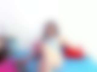 scarlett40 MILF webcam performer live streaming