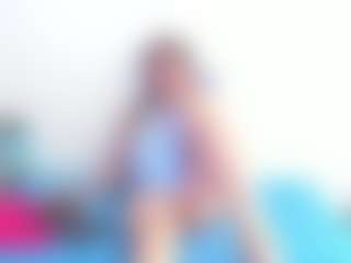scarlett40 MILF webcam performer live streaming