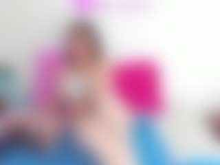 Live cam show with scarlett40 - Mature on SmokeAndPoke